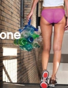 “Nie będę ćwiczyć, bo stracę cycki” – czy można być sexy z małym biustem?