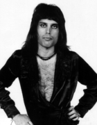 Modne fryzury do ramion