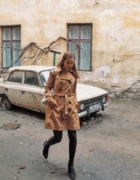 Powinnaś sobie sama radzić z tą walizką