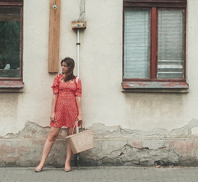 Czerwona sukienka w kropki, red polka dot dress